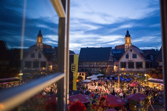 Erlenbacher Weinfest auf dem neuen Marktplatz 